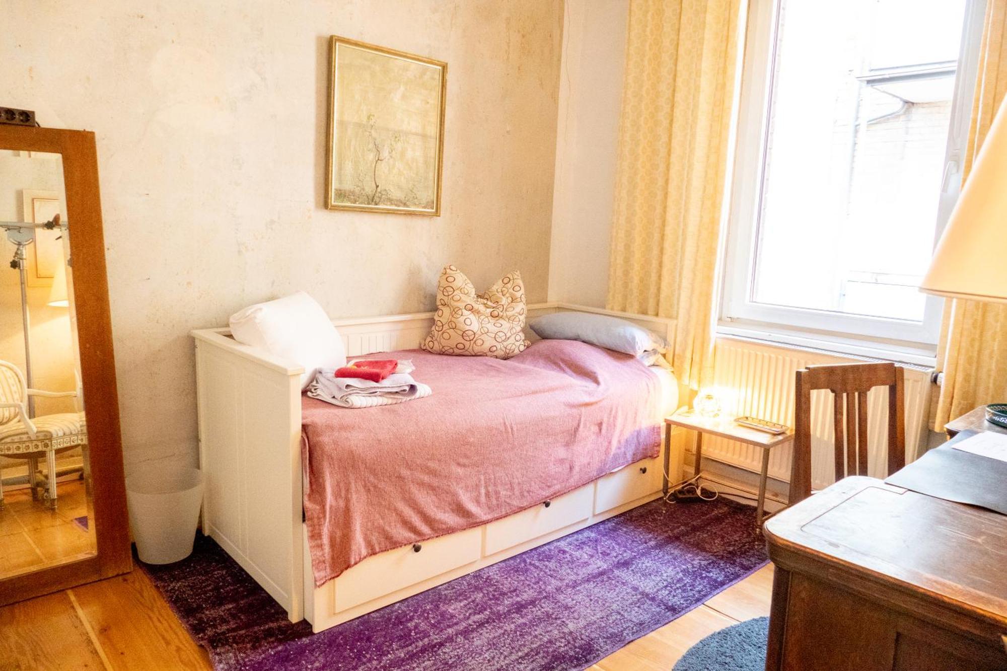 Zimmer In Kuenstlerwohnung Stuttgart Exteriör bild