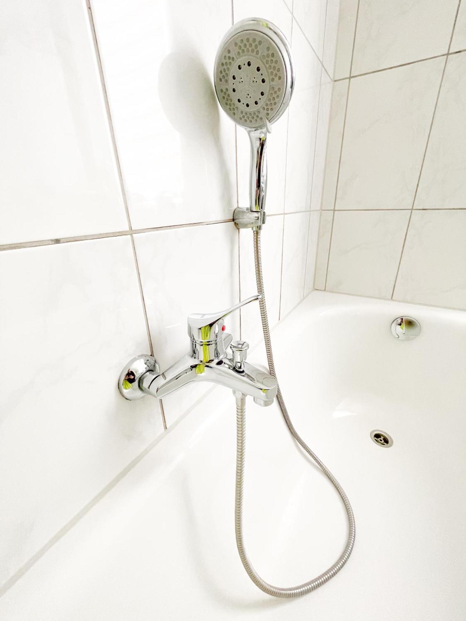 Zimmer In Kuenstlerwohnung Stuttgart Exteriör bild